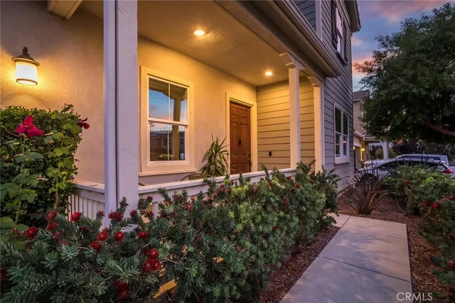 $1,249,000 | 26420 Township Street, Saugus, CA 91350