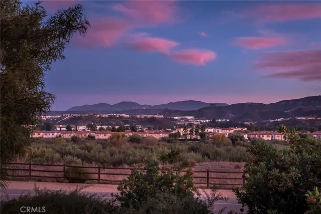 $1,249,000 | 26420 Township Street, Saugus, CA 91350