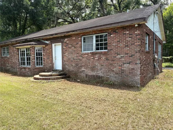 $370,000 | 3101 Bloomingdale Avenue, Valrico, FL 33596