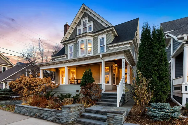 $850,000 | 1715 West 31st Street, Minneapolis, MN 55408
