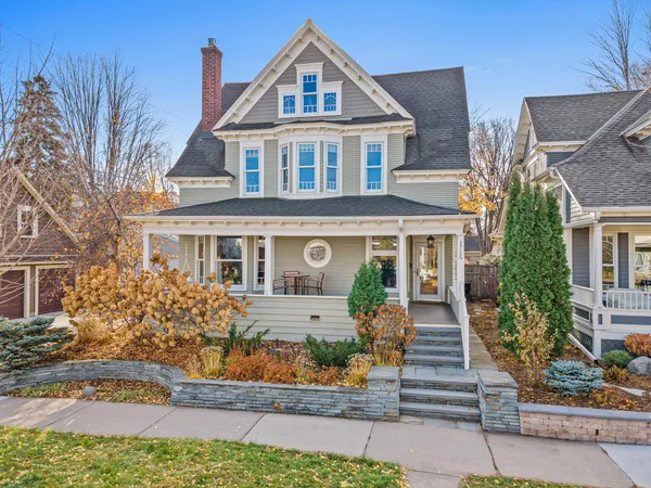 $850,000 | 1715 West 31st Street, Minneapolis, MN 55408