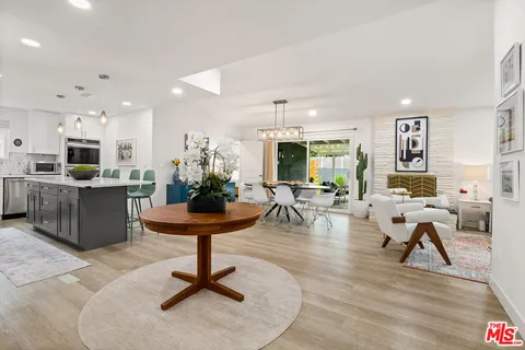 $1,299,000 | 5903 Graves Avenue, Encino, CA 91316