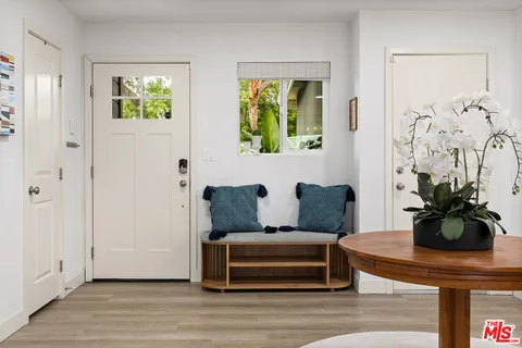 $1,299,000 | 5903 Graves Avenue, Encino, CA 91316