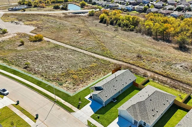 a view of an outdoor space