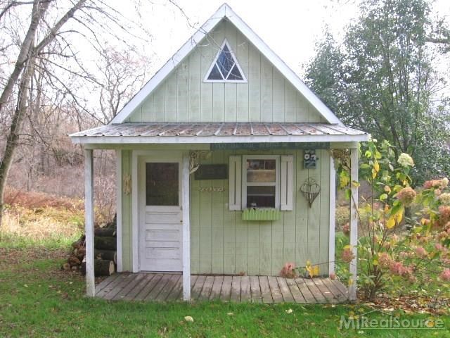 4220 Burns Line Road Croswell, MI 48422 - Photo 21 of 26 31219670-20.JPG