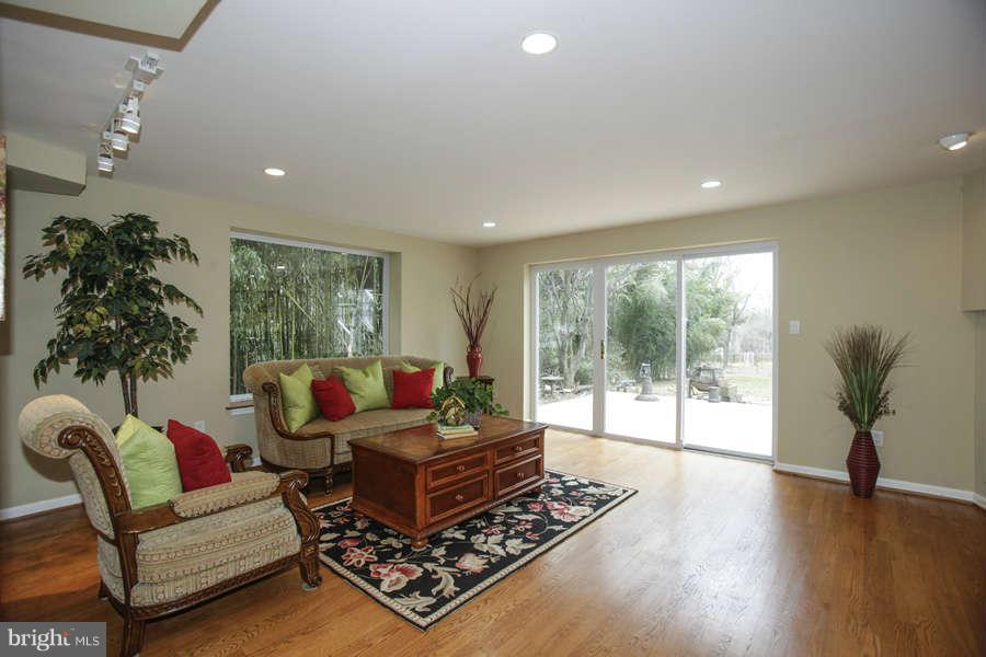 13512 Glen Mill Road Rockville, MD 20850 - Photo 11 of 22 Family Room