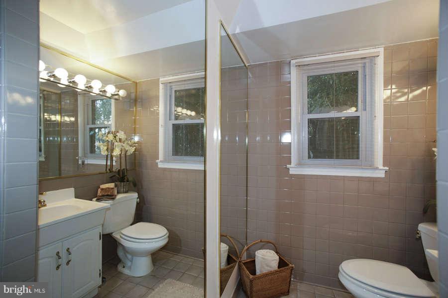 13512 Glen Mill Road Rockville, MD 20850 - Photo 16 of 22 Bath