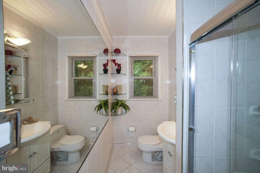 13512 Glen Mill Road Rockville, MD 20850 - Photo 18 of 22 Bath (Master)