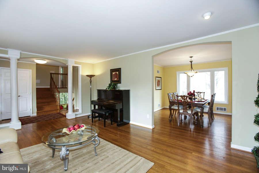 13512 Glen Mill Road Rockville, MD 20850 - Photo 6 of 22 Living Room