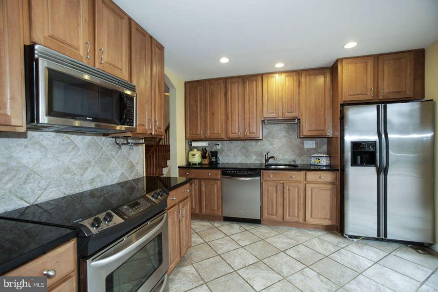 13512 Glen Mill Road Rockville, MD 20850 - Photo 8 of 22 Kitchen