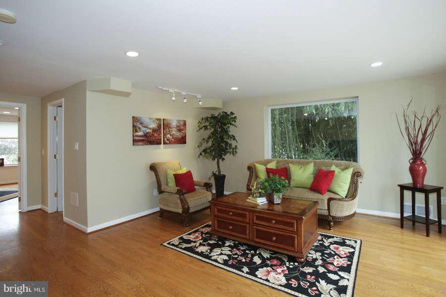 13512 Glen Mill Road Rockville, MD 20850 - Photo 9 of 22 Family Room