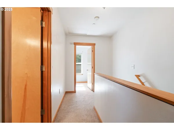 $350,000 | 990 West 8th Place, The Dalles, OR 97058