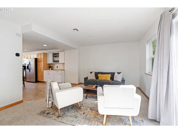 $350,000 | 990 West 8th Place, The Dalles, OR 97058