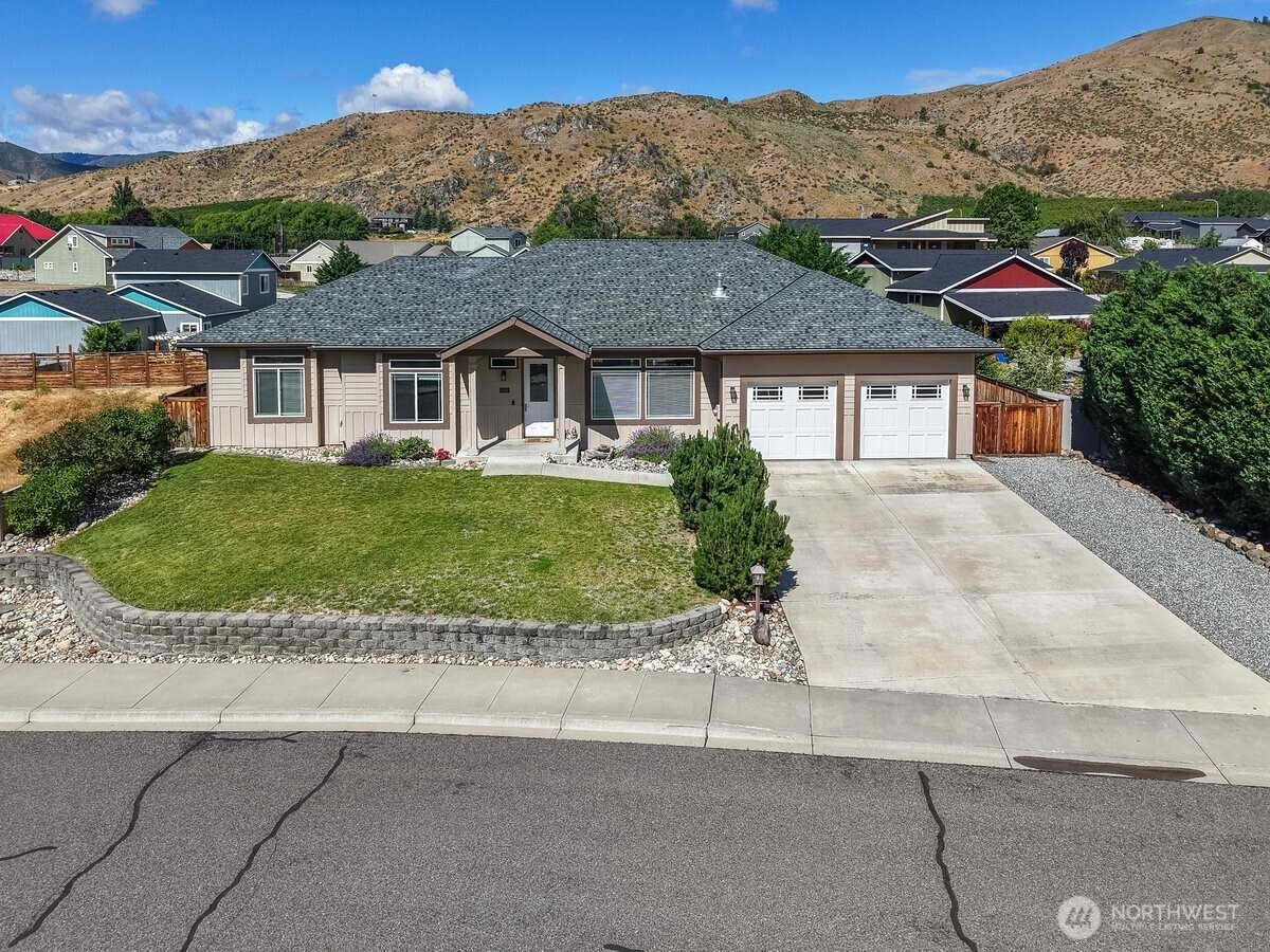 1020 Crest Loop Entiat, WA 98822 - Photo 2 of 39
