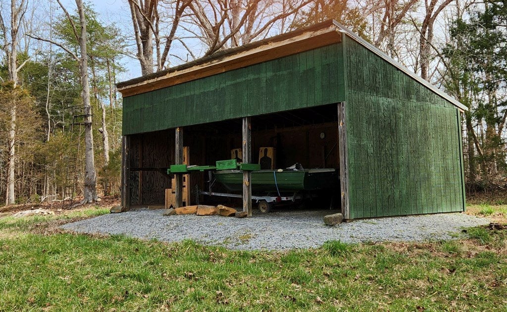 670 Overton Road Victoria, VA 23974 - Photo 5 of 9 Gallery Image 5