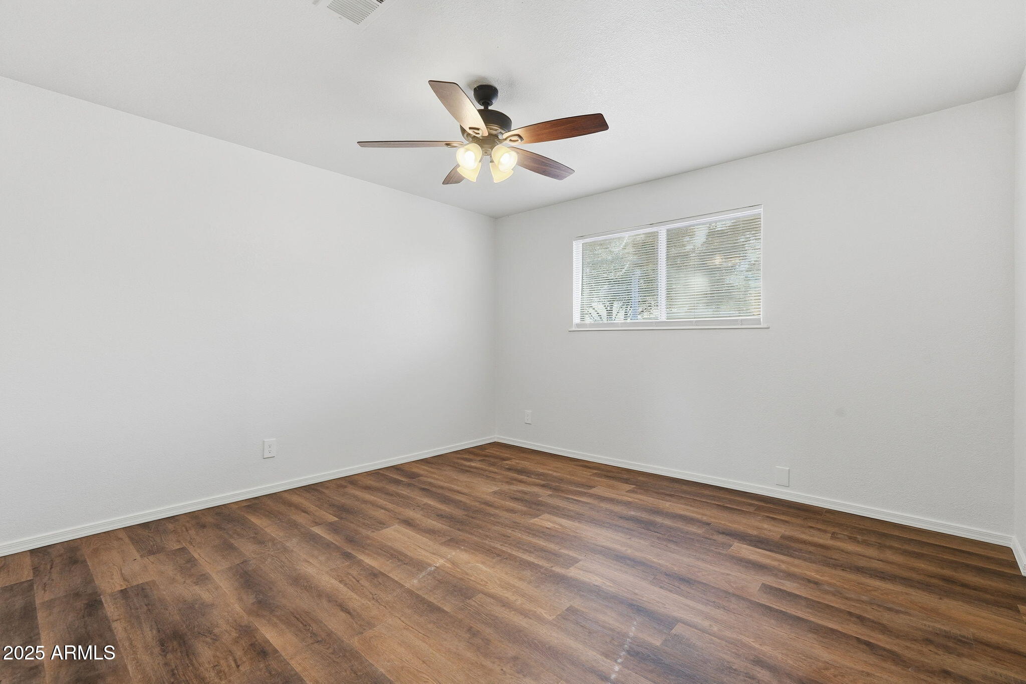 11401 East Vine Avenue Mesa, AZ 85208 - Photo 19 of 31 016_ListerPros