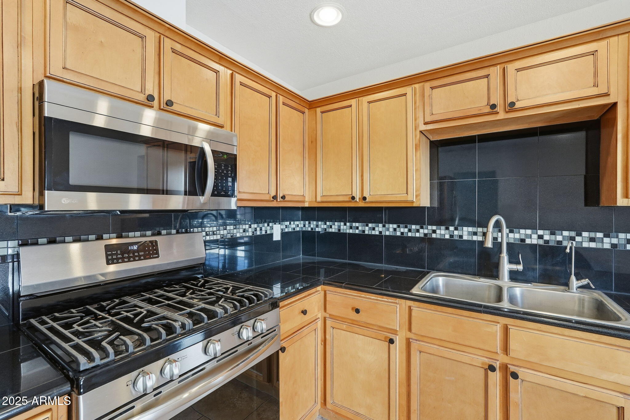 11401 East Vine Avenue Mesa, AZ 85208 - Photo 10 of 31 011_ListerPros