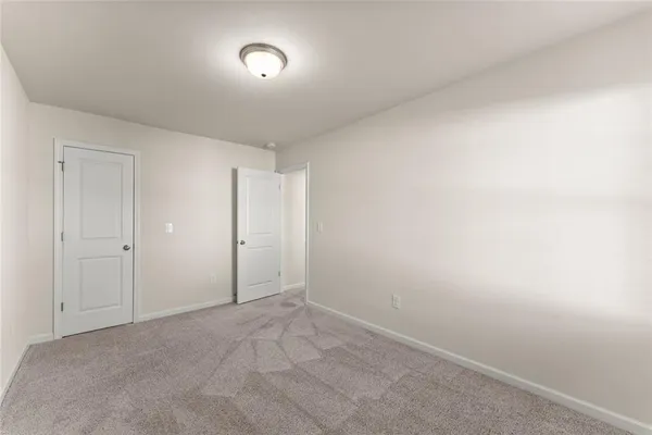 $2,250 | 76 Regent Park, Hoschton, GA 30548