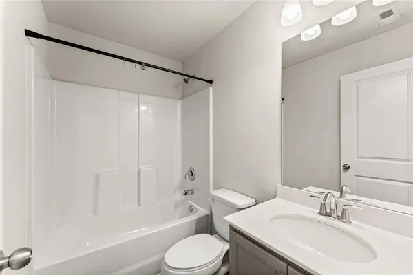 $2,250 | 76 Regent Park, Hoschton, GA 30548