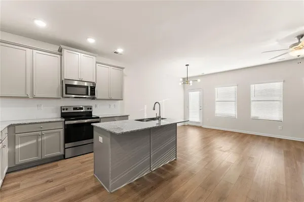 $2,250 | 76 Regent Park, Hoschton, GA 30548