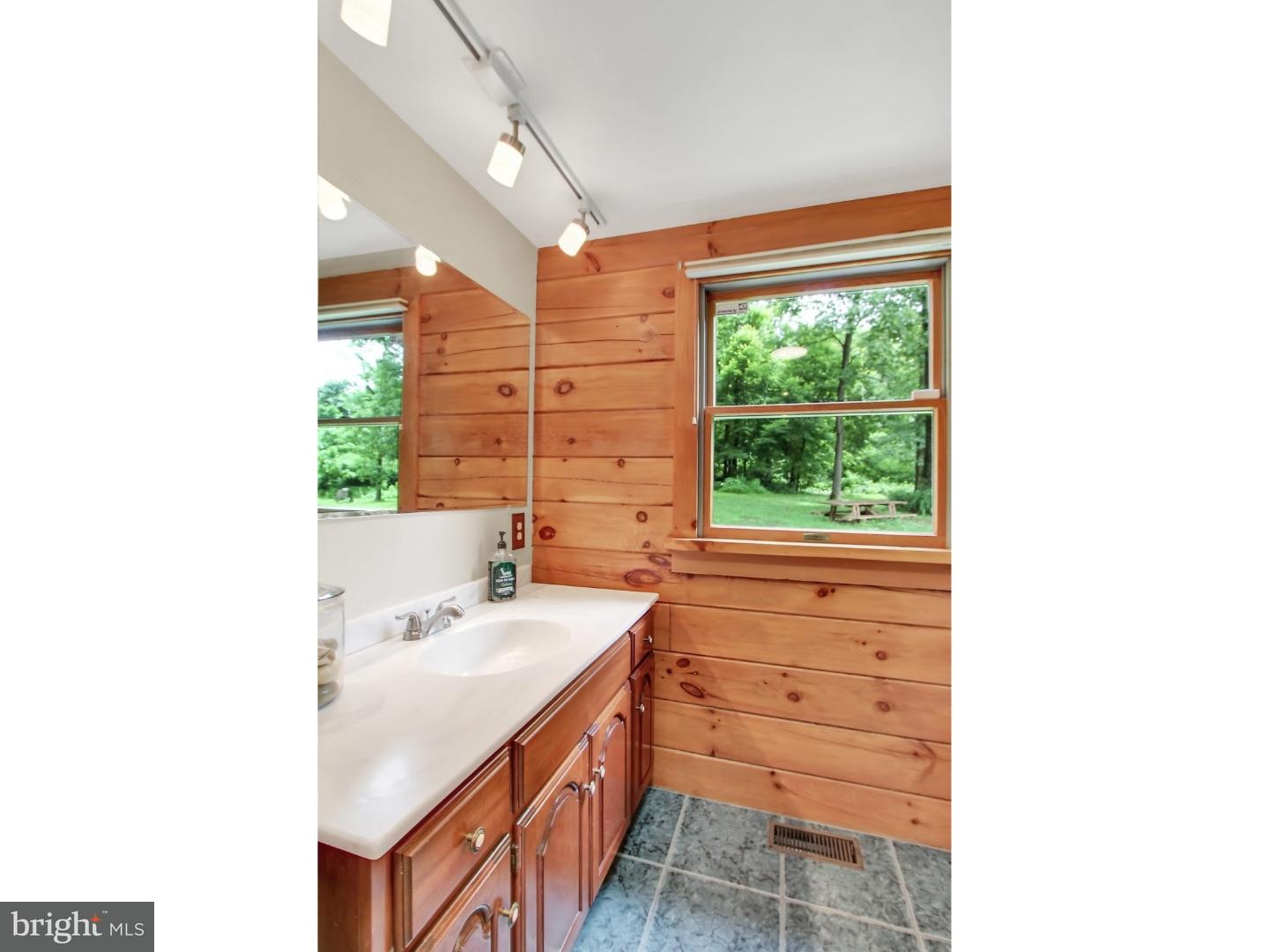 1181 Long Ln Road Kutztown, PA 19530 - Photo 16 of 25 Bathroom