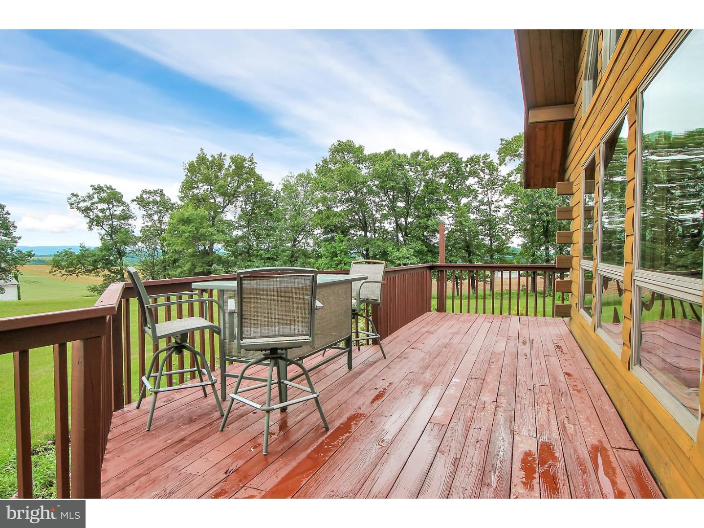 1181 Long Ln Road Kutztown, PA 19530 - Photo 21 of 25 Deck