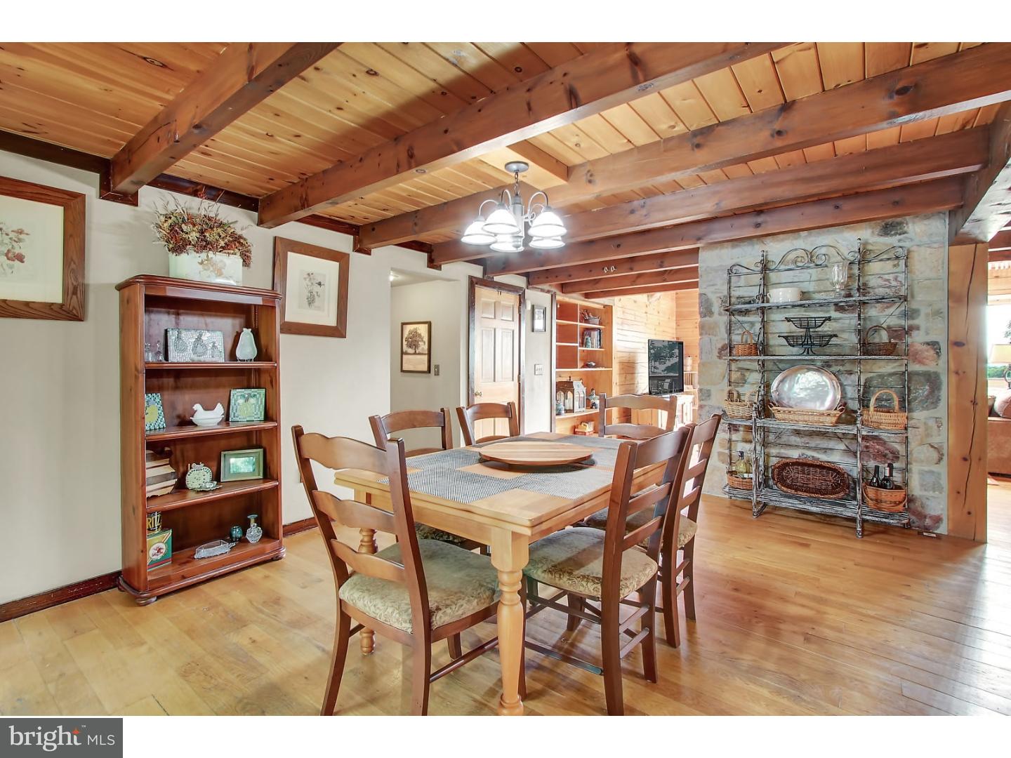 1181 Long Ln Road Kutztown, PA 19530 - Photo 9 of 25 Dining Room