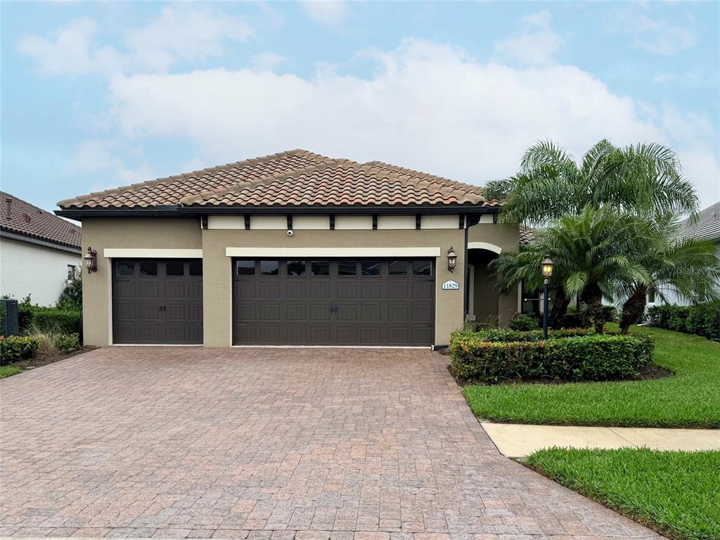 11829 Hunters Creek Road Venice, FL 34293 - Photo 1 of 1 Front