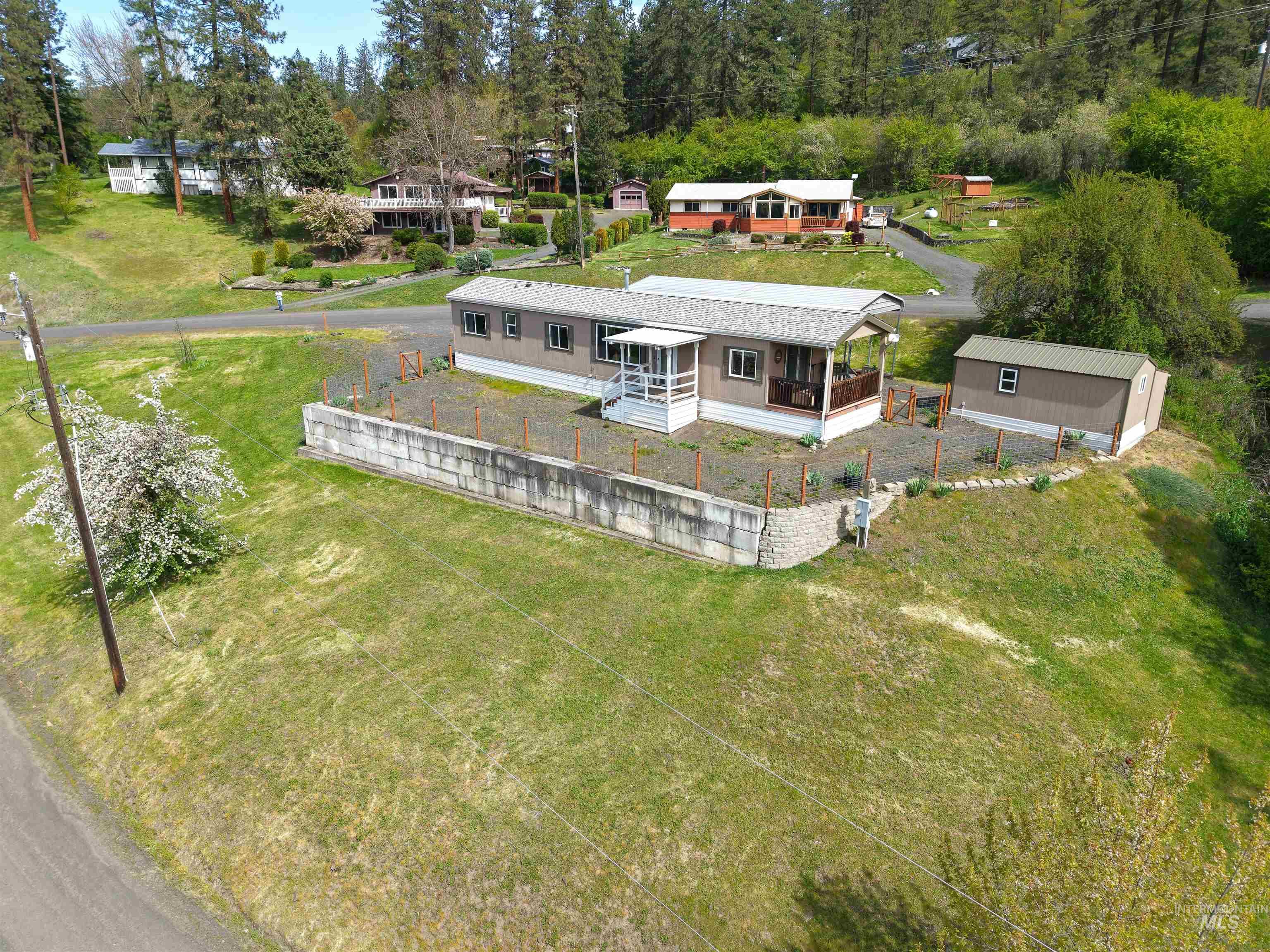 138 View Road Kamiah, ID 83536 - Photo 3 of 27