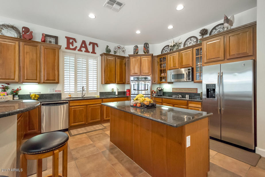 4614 West Summerside Road Laveen, AZ 85339 - Photo 8 of 27 Kitchen 3