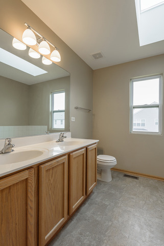 555 Wynbrooke Road Romeoville, IL 60446 - Photo 16 of 24 Gallery Image 16