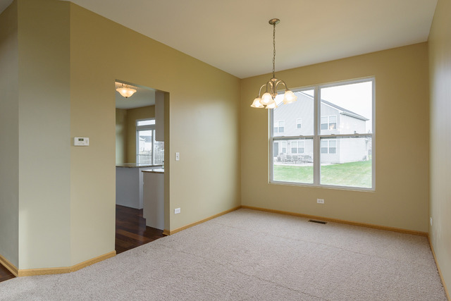 555 Wynbrooke Road Romeoville, IL 60446 - Photo 9 of 24 Gallery Image 9