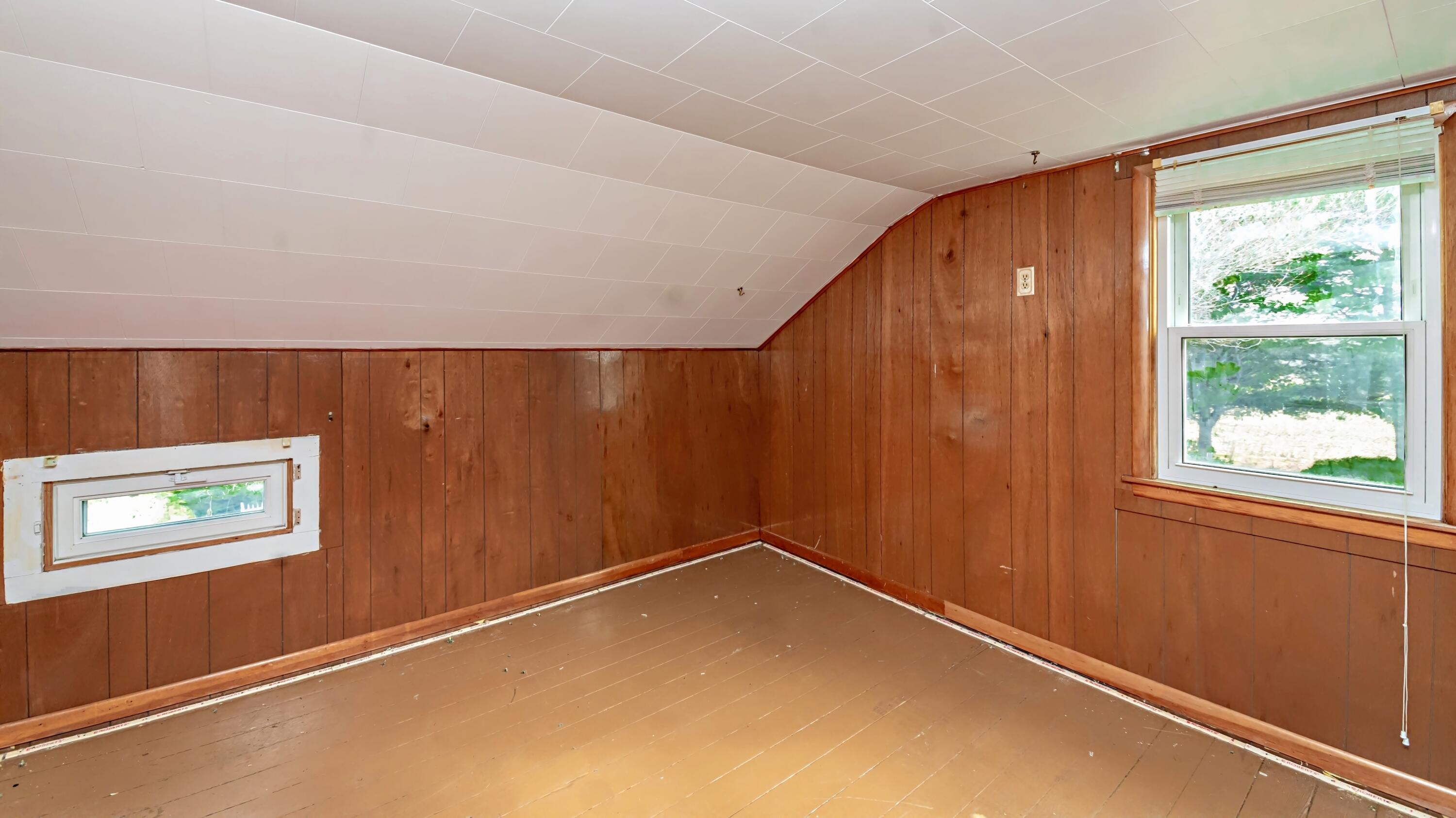 1355 Park Road Coloma, MI 49038 - Photo 25 of 37 3rd Bedroom - Nonconforming