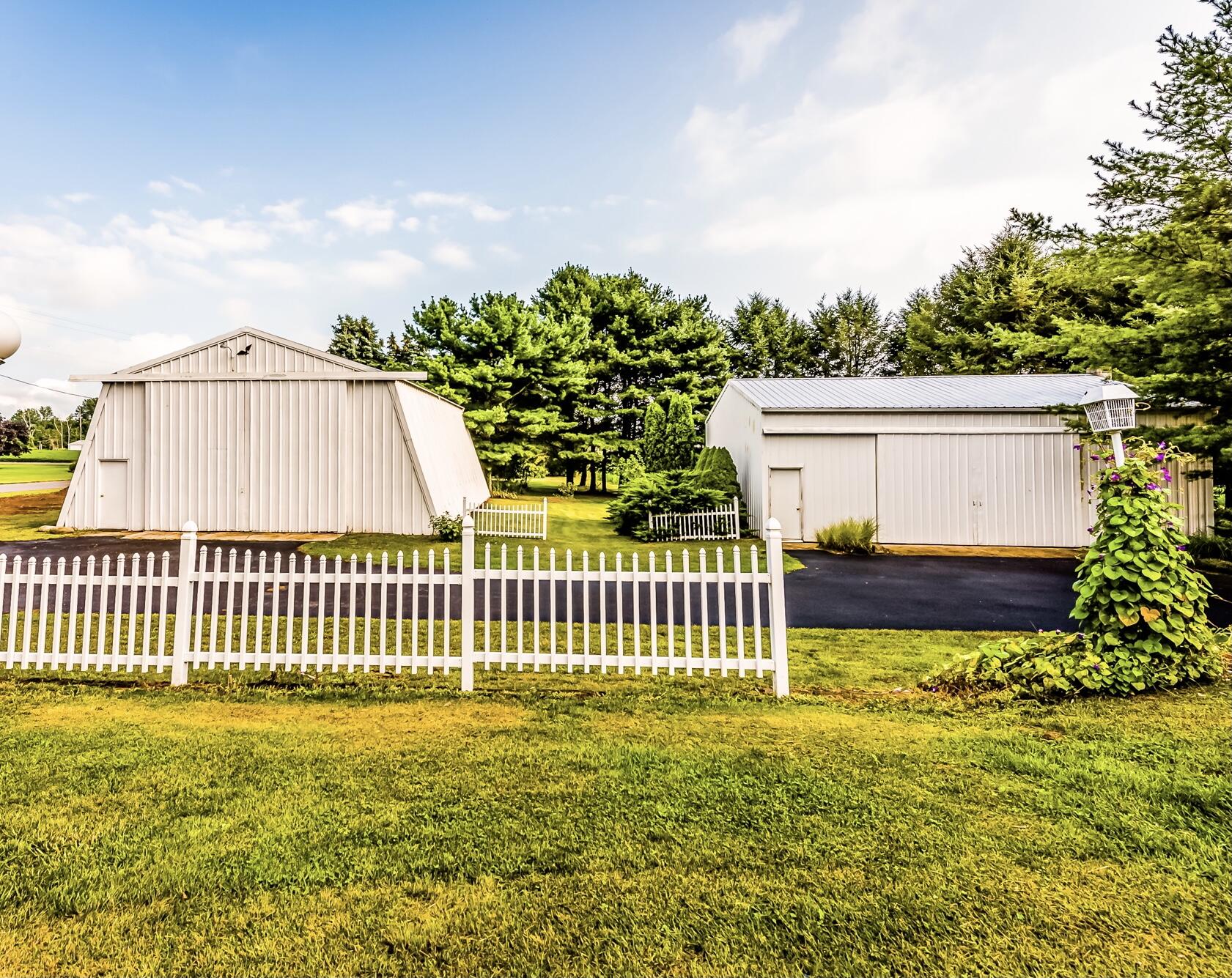 1355 Park Road Coloma, MI 49038 - Photo 5 of 37 Outbuildings