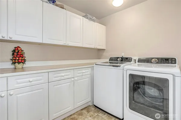 $5,500 | 1958 16th Court Northeast, Issaquah, WA 98029