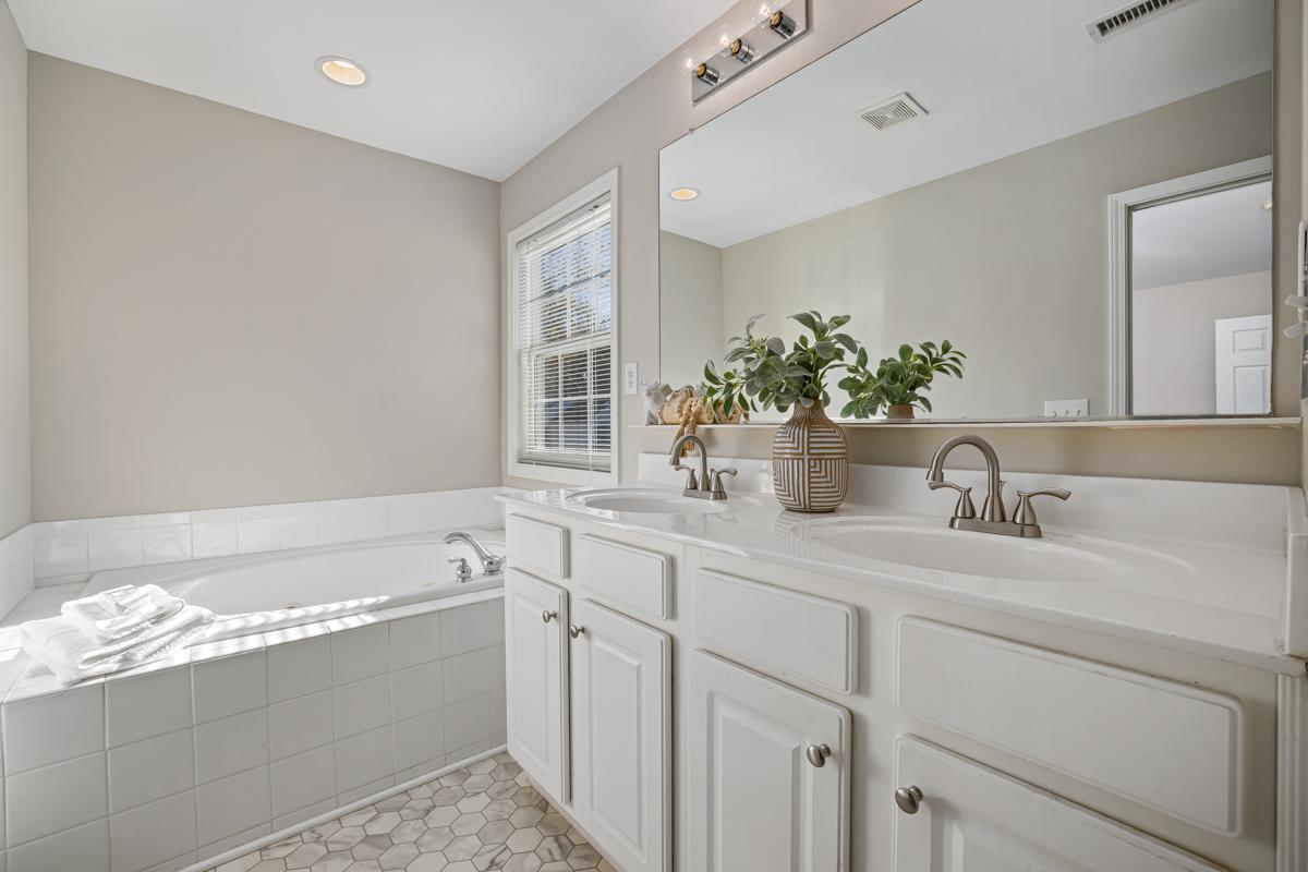 242 Inkster Cove Raleigh, NC 27603 - Photo 13 of 23 Photo #13