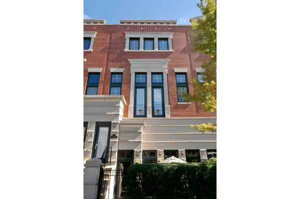 $4,500 | 2039 North Lincoln Avenue, Unit E, Chicago, IL 60614