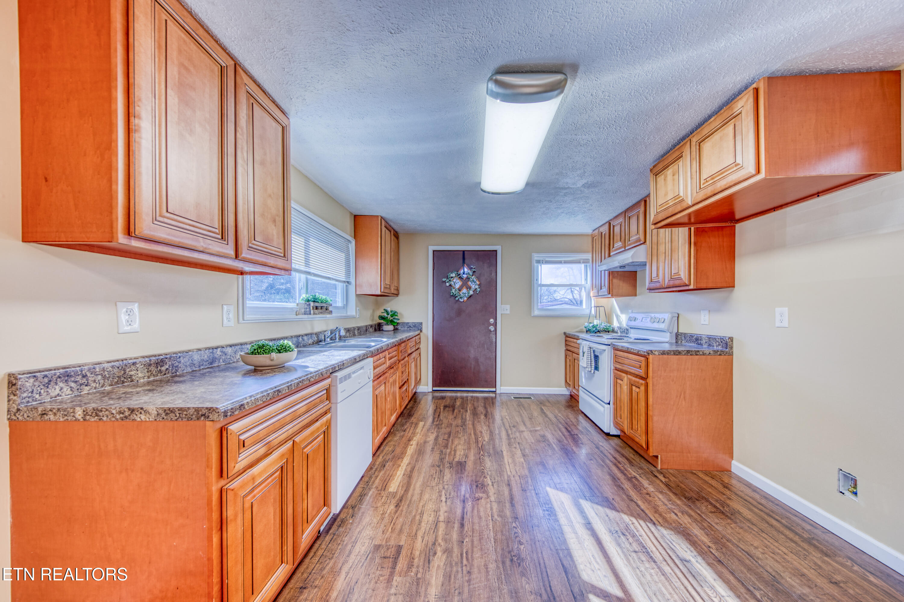 631 Burnett Station Road Seymour, TN 37865 - Photo 8 of 30 0H3A0520_40