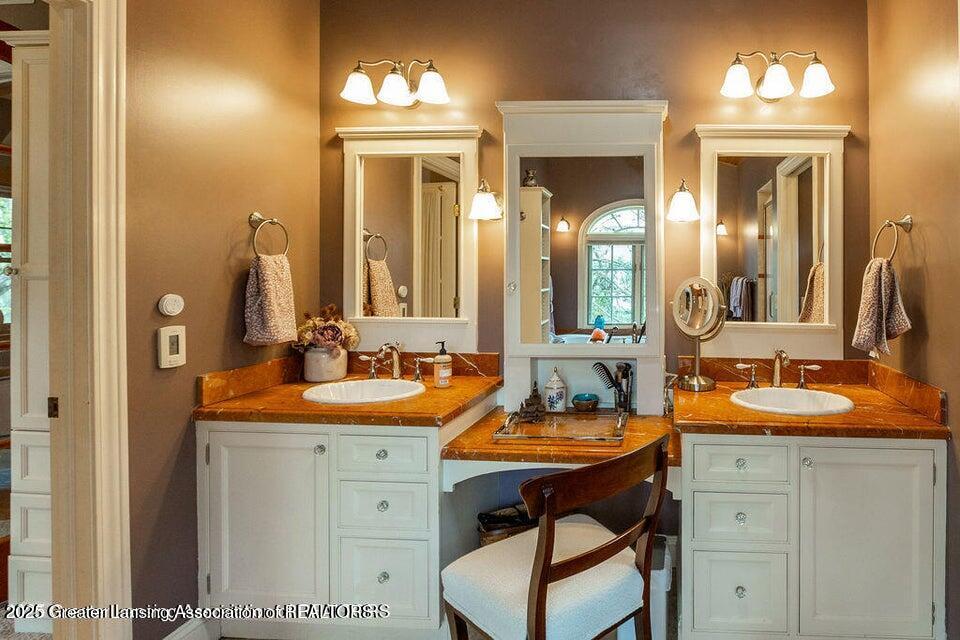 620 Ardson Road East Lansing, MI 48823 - Photo 53 of 95 53