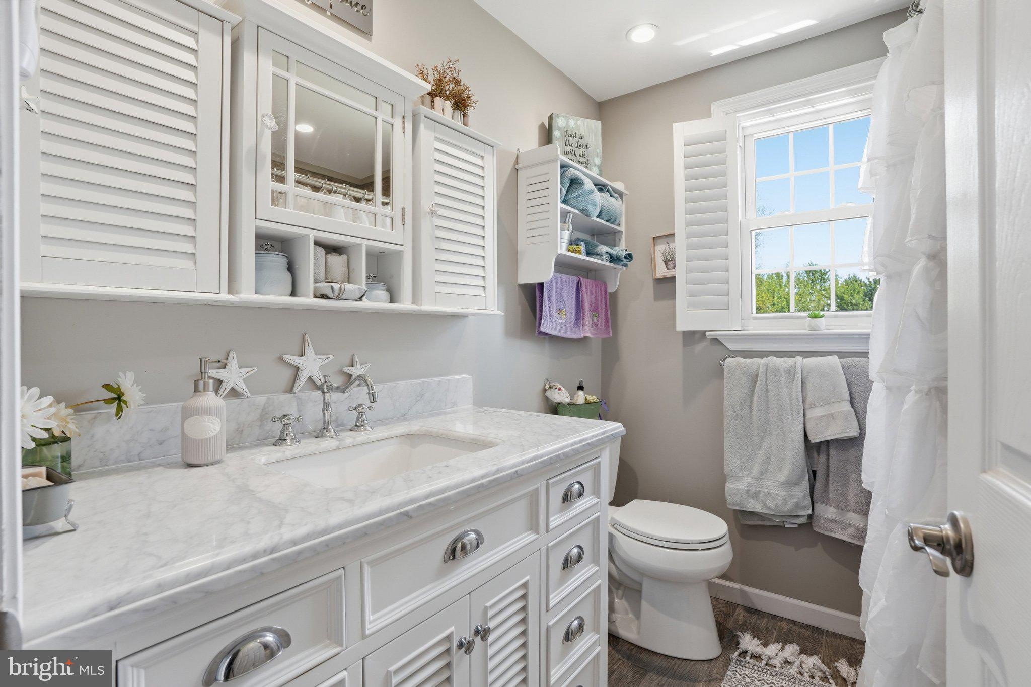 17 Derstine Road Hatfield, PA 19440 - Photo 29 of 66 Upstairs Hall Bath