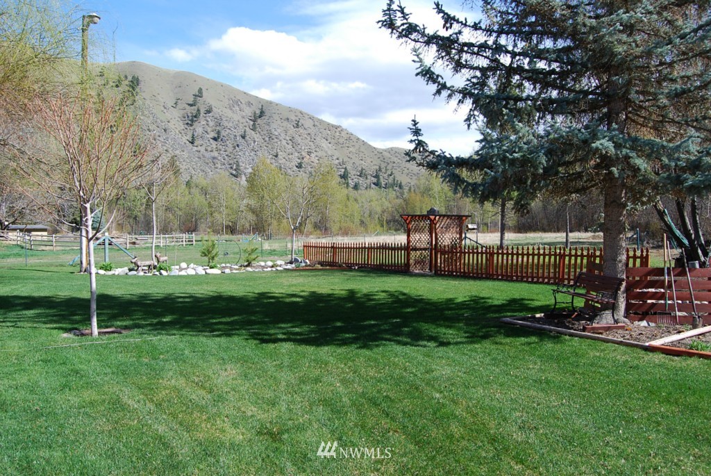 6675 Roaring Creek Road Entiat, WA 98822 - Photo 2 of 24 Gallery Image 2