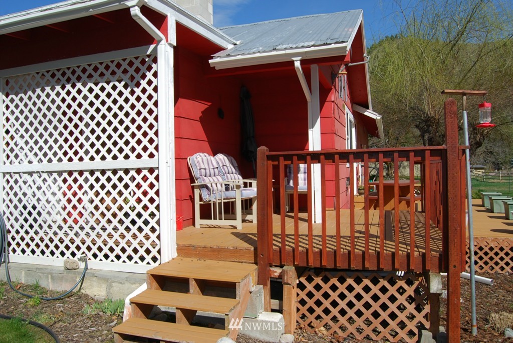 6675 Roaring Creek Road Entiat, WA 98822 - Photo 19 of 24 Gallery Image 19