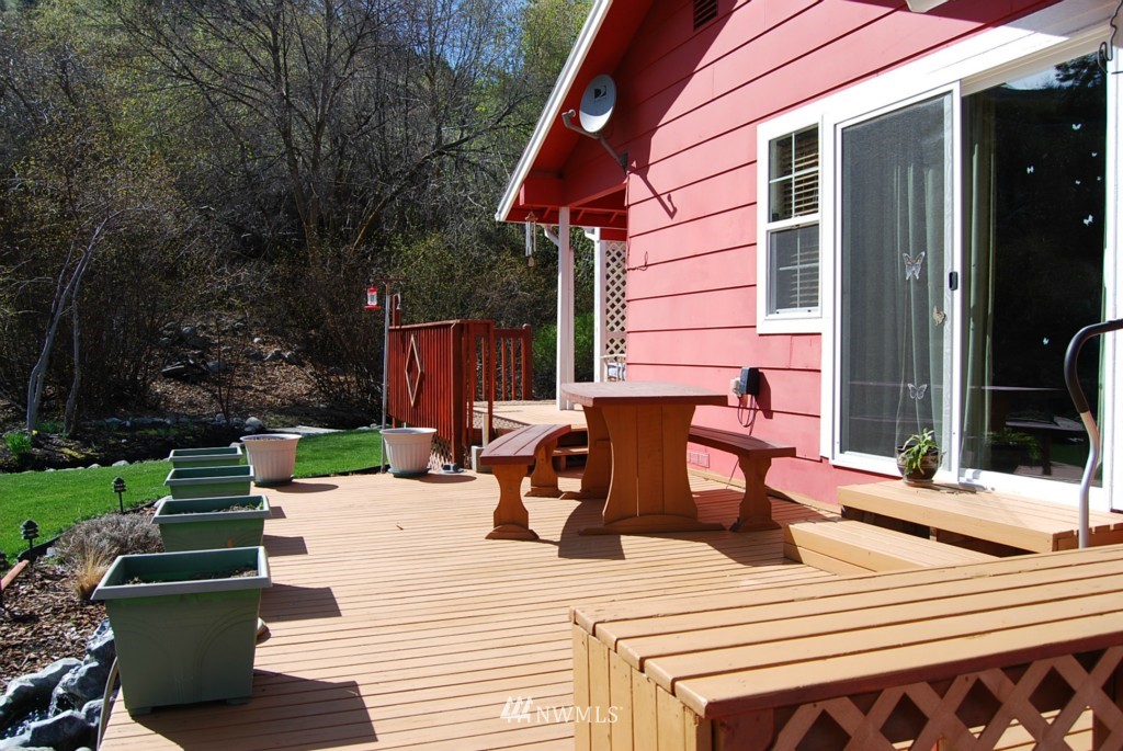 6675 Roaring Creek Road Entiat, WA 98822 - Photo 20 of 24 Gallery Image 20