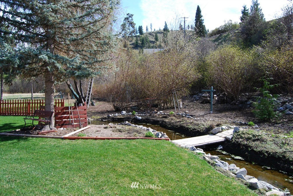 6675 Roaring Creek Road Entiat, WA 98822 - Photo 3 of 24 Gallery Image 3