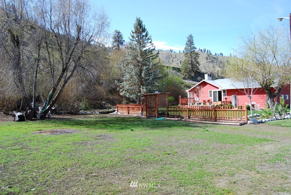 6675 Roaring Creek Road Entiat, WA 98822 - Photo 4 of 24 Gallery Image 4