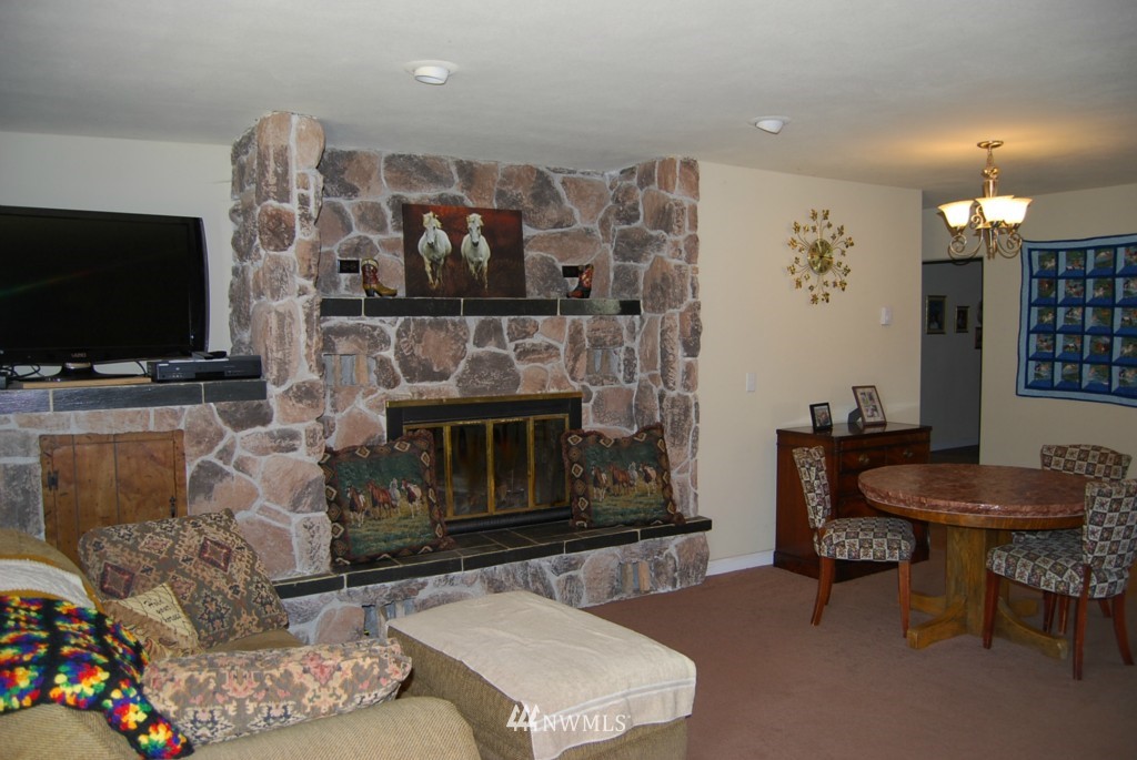 6675 Roaring Creek Road Entiat, WA 98822 - Photo 10 of 24 Gallery Image 10