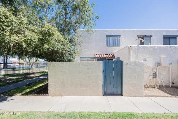 $1,195 | 5214 North 42nd Parkway, Phoenix, AZ 85019