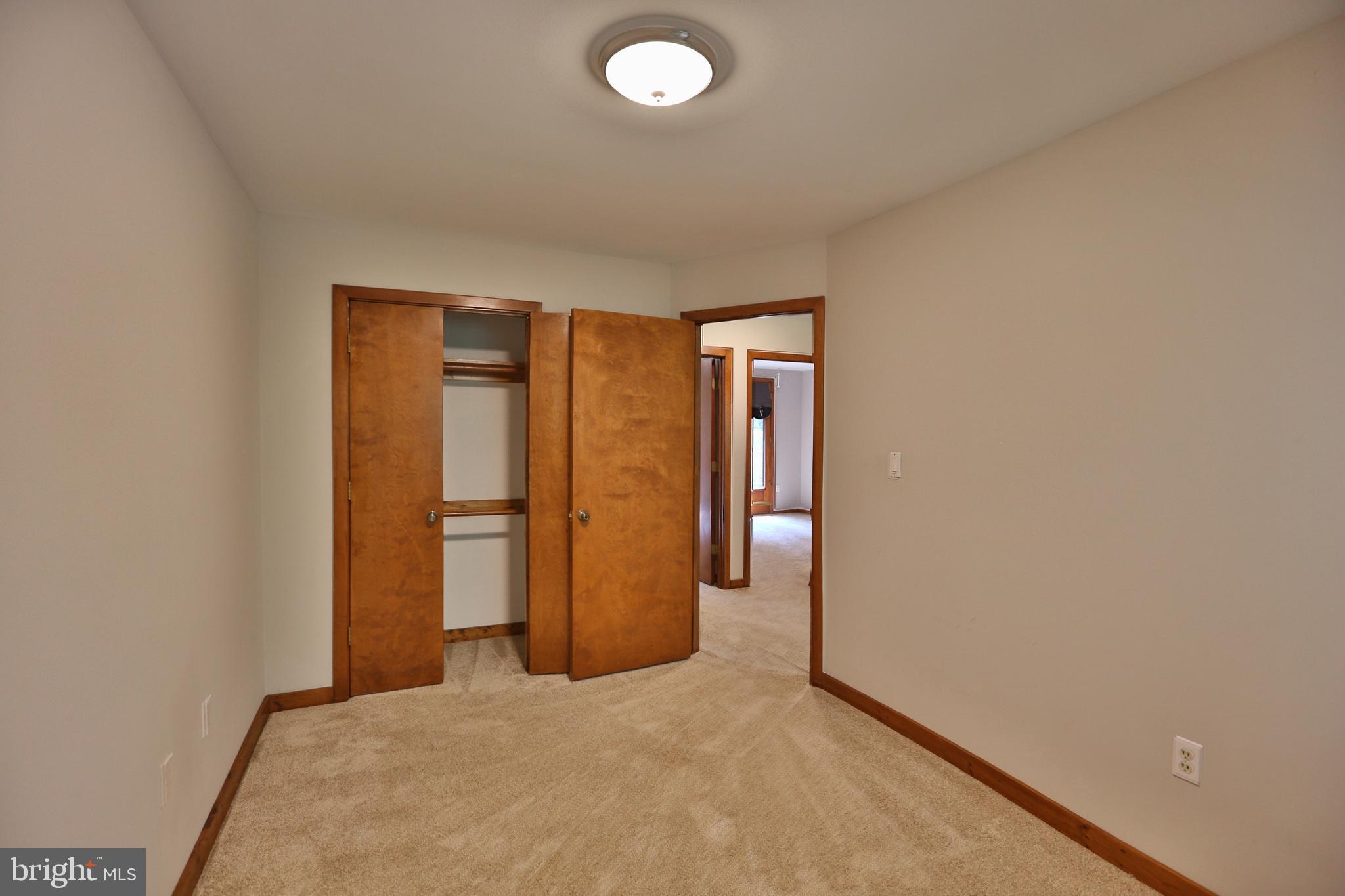7247 Clifton Road Clifton, VA 20124 - Photo 22 of 38 Bed Room (2) in Upper Level
