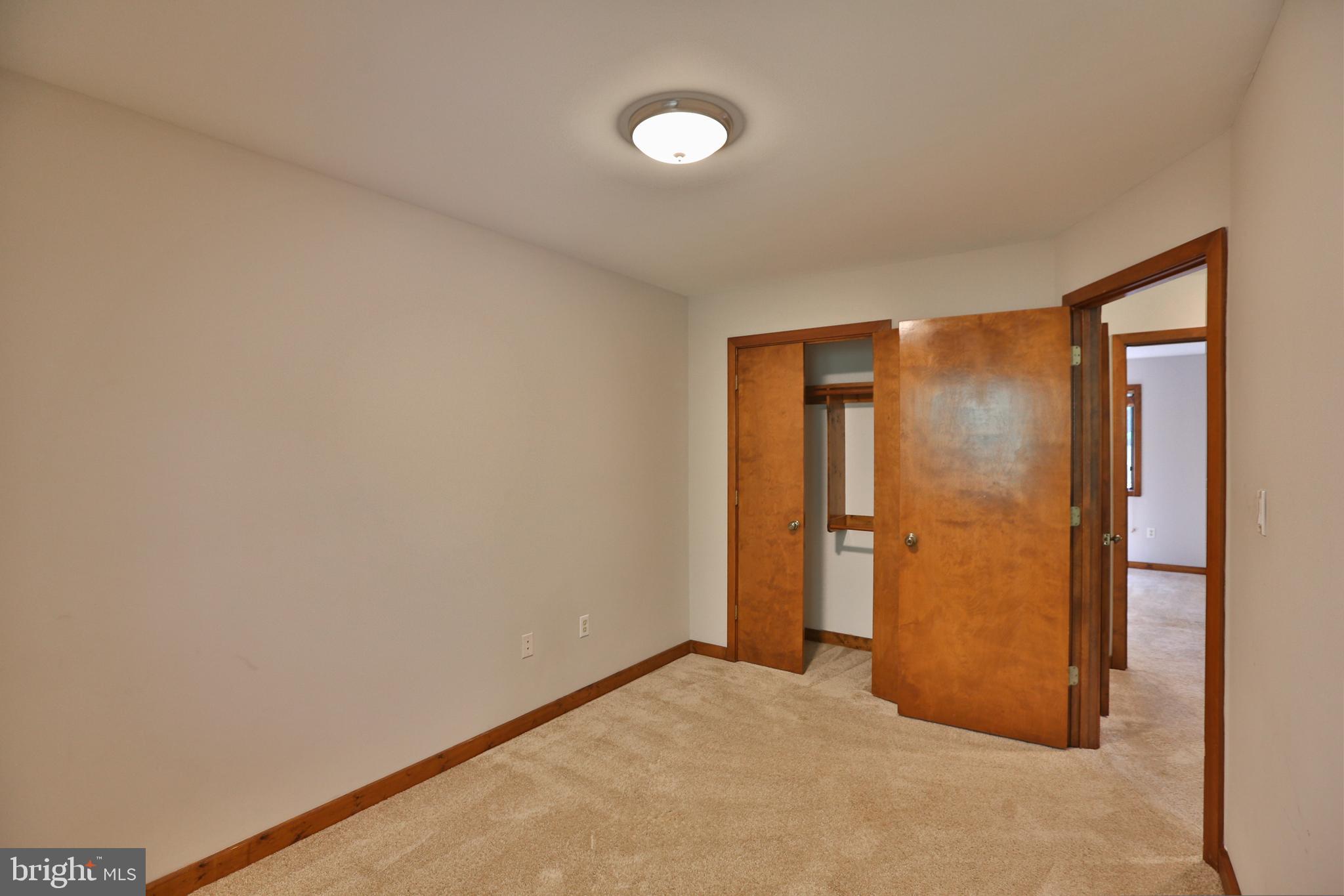 7247 Clifton Road Clifton, VA 20124 - Photo 23 of 38 Bed Room (3) in Upper Level
