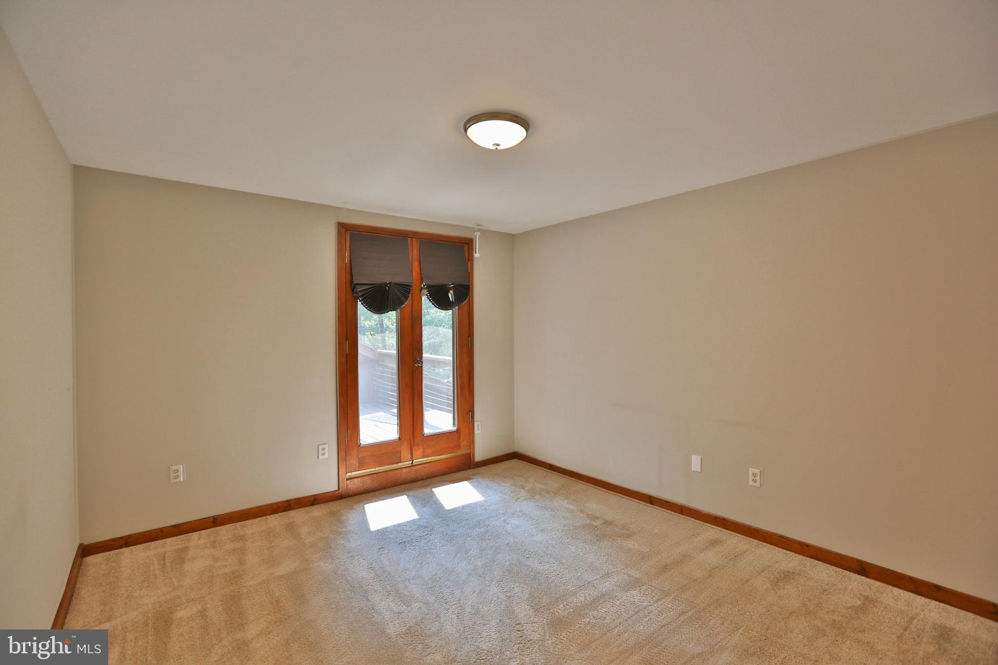 7247 Clifton Road Clifton, VA 20124 - Photo 24 of 38 Bed Room (4) in Upper Level